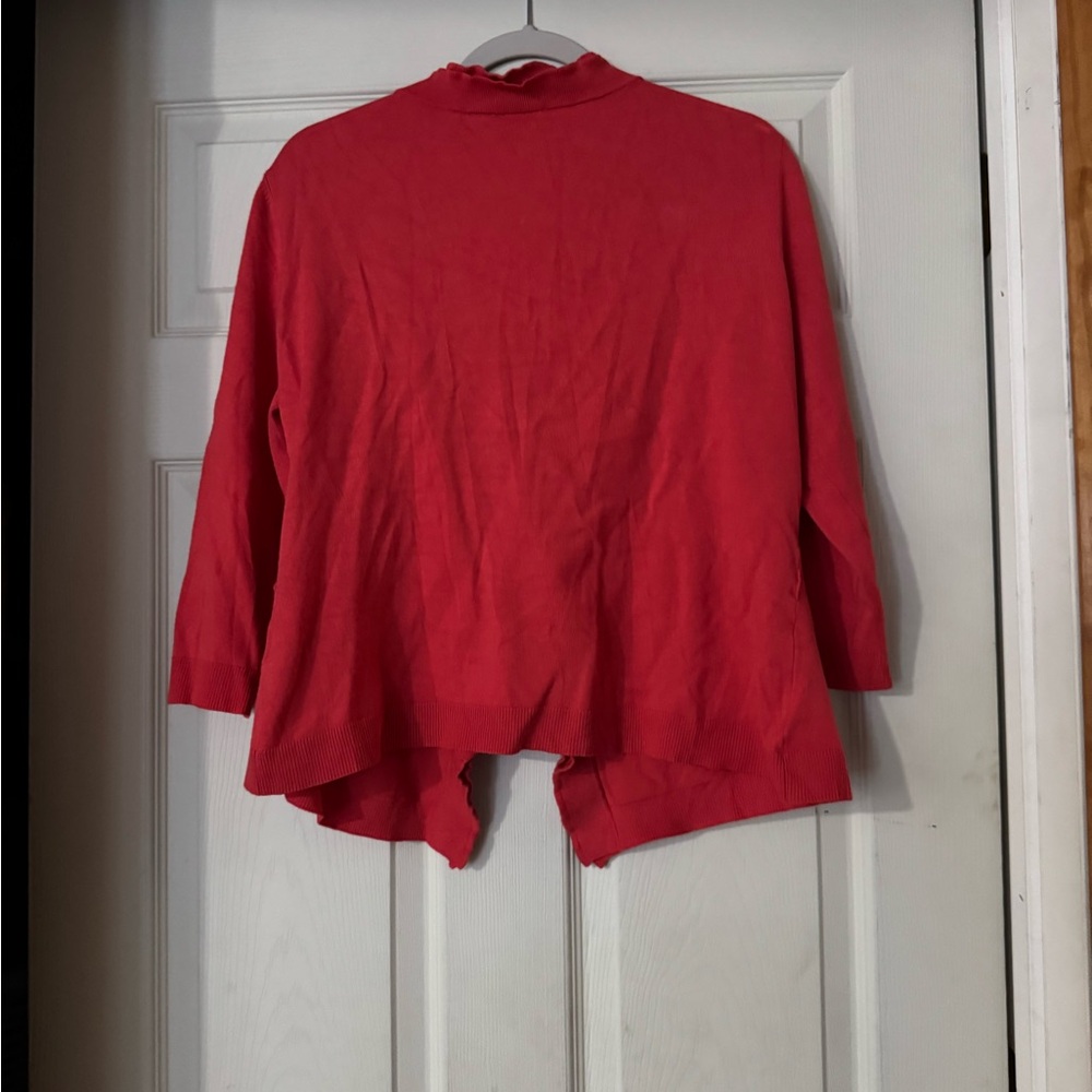Cato ruffled shrug, size XL, 3/4 sleeve, hook &eye front closure - Picture 3 of 3